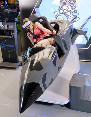 Uçuş Simülasyonunuzu VR Uçuş Simülatörü Tek Oyunculu 395kg Gamepad Denetimleri ile bir sonraki seviyeye taşıyın